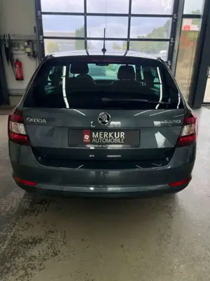 Skoda Rapid/Spaceback 1.0 TSI Spaceback Drive+Bi-Xenon+SHZ+PDC Bild 5