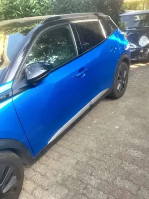 Peugeot e-2008 2008 Elektro GT Pack Bild 2