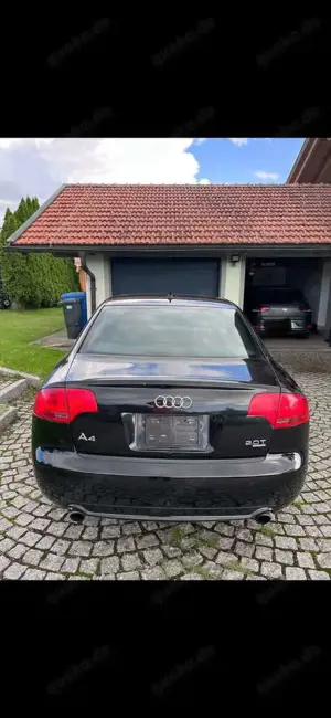 Audi A4 2.0T Quattro Bild 4