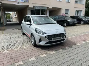 Hyundai i10 Select 4.Türig/1.Hand/Klimaanlage/Temp./PDC/SHZ