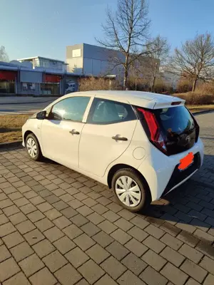 Toyota Aygo x Bild 2