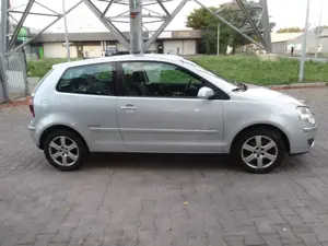 Volkswagen Polo 1.4 Aut. United Bild 5