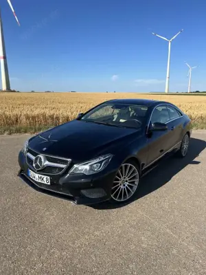 Mercedes-Benz E 350 Coupé VOLL DISTR+ PANO CARPLAY 360° ILS 8-Fach