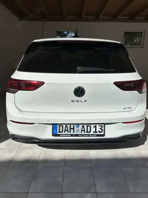 Volkswagen Golf Life eTSI