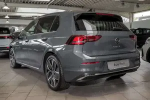 Volkswagen Golf VIII EDITION 50 1,5 l eTSI OPF 110 kW (150 PS Bild 4