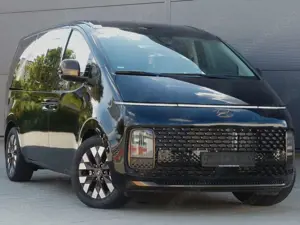 Hyundai STARIA Signature*7 Sitze*360°*Pano*ACC*Bose*