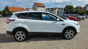 Ford Kuga Titanium 4x4 Aut. Navi Xenon SHZ LRhz. Bild 5