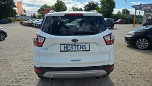 Ford Kuga Titanium 4x4 Aut. Navi Xenon SHZ LRhz. Bild 3