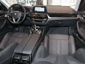 BMW 520 d xDrive Touring AHK Adp.LED DrivAss HUD Bild 5