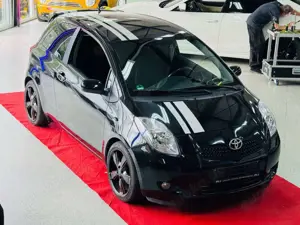 Toyota Yaris Executive -Sternenhimmel -Klima