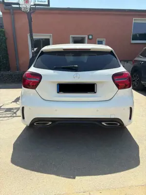 Mercedes-Benz A 180 BlueEFFICIENCY Edition Style