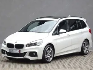 BMW 218 Steptronic M Sport/Panorama/18"