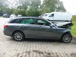 Mercedes-Benz C 200 T d G-Tronic Plus AHK Bild 4