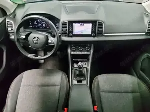 Skoda Karoq 2.0 TDI Clever Navi LED AHK vc 4xShz PDC Bild 5
