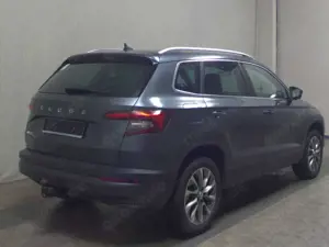 Skoda Karoq 2.0 TDI Clever Navi LED AHK vc 4xShz PDC Bild 4