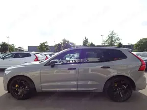 Volvo XC60 B4 Ultimate Dark Luftfw Standhz HUD Pano HK Bild 4