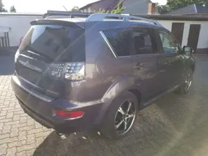 Mitsubishi Outlander Outlander 2.0 2WD Invite - 94 Tkm - AHK - TÜV Bild 5