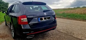 Skoda Octavia Octavia Combi 2.0 TDI (Green tec) 4x4 DSG RS Bild 3