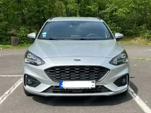 Ford Focus Focus Turnier 1.5 EcoBoost Start-Stopp ST-LINE