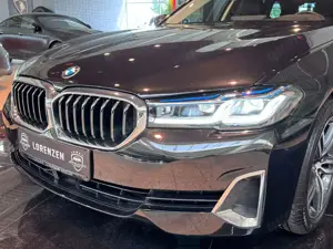 BMW 520 d Touring LuxuryLine Pano LED HUD Massage AHK Bild 3