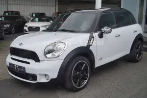 MINI Cooper Countryman Cooper S All4 Bild 3