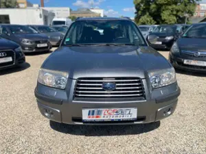 Subaru Forester 2.0X Active Automatik 1.Hand 4x4 Klima Bild 2
