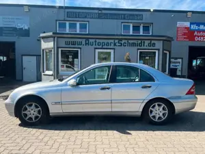 Mercedes-Benz C 200 CDI Lim. AHK°TEMPOM°8xBEREIFT°ALU°KEIN TÜV Bild 4