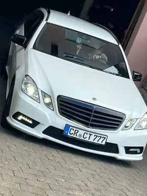 Mercedes-Benz E 250 T CGI BlueEFFICIENCY Automatik Avantgarde