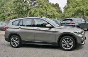 BMW X1 sDrive 18 i Advantage+LED+Navi+PDC+Sitzheiz Bild 3
