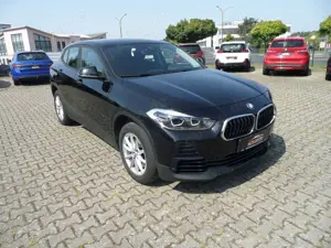 BMW X2 xDrive 20 i Advantage+Autom+Cam+ACC+Navi+AHK+LED