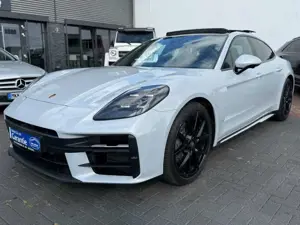 Porsche Panamera *1. Hand *Matrix *Pano *BOSE *Kamera