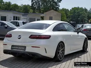Mercedes-Benz E 220 d AMG BURM+NIGHT+TOTW+AMBIENTE+KAM+20''+VZ Bild 4