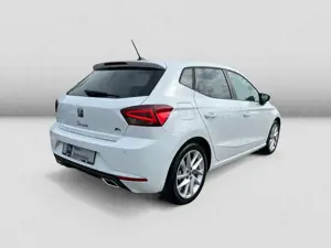 SEAT Ibiza 1.0TSI DSG FR ACC Cam LED Navi Sitzheizung Bild 4