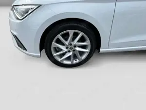 SEAT Ibiza 1.0TSI DSG FR ACC Cam LED Navi Sitzheizung Bild 5