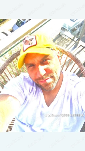 Er sucht sie für eeotik Bild 2