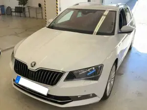 Skoda Superb Combi Style 2.0 TDI DSG*StdHZG*SmartLink*AHK*NAVI*