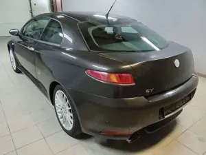 Alfa Romeo GT 2.0 16V JTS Distinctive Bild 4 Alfa Romeo GT 2.0 16V JTS Distinctive Bild 4