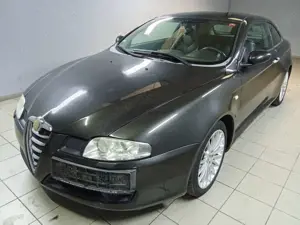 Alfa Romeo GT 2.0 16V JTS Distinctive