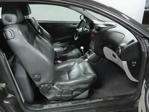 Alfa Romeo GT 2.0 16V JTS Distinctive Bild 5 Alfa Romeo GT 2.0 16V JTS Distinctive Bild 5