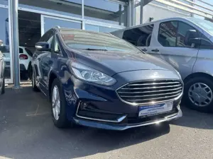 Ford S-Max Titanium - 7 Sitzer