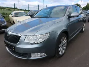 Skoda Superb Family DSG GRA Xenon PDC SHZ