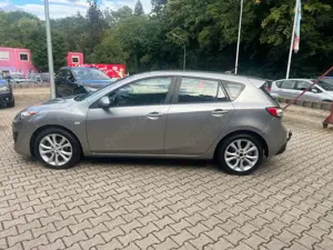 Mazda 3 High-Line 1 Hand Klima Navi Preis inkl Neu Tüv