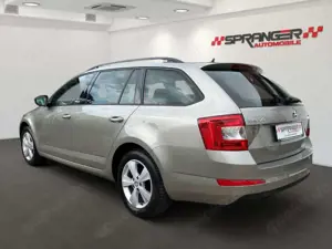 Skoda Octavia Combi Elegance*Klima*Tempomat*SHZ1.6 TDI Bild 4