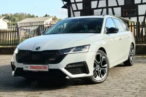 Skoda Octavia Combi RS Plus PANO HUD ACC MEMORY KESSY