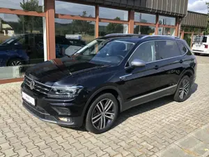 Volkswagen Tiguan Allspace Highline 4Motion 2.0 TSI DYN. LICHTASS. AHK NAVI D