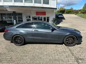 Mercedes-Benz E 350 CGI BlueEfficiency COUPE leder Autom Bild 4