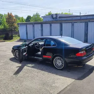 Mercedes-Benz CLK 200 Coupe Kompressor Avantgarde Bild 5