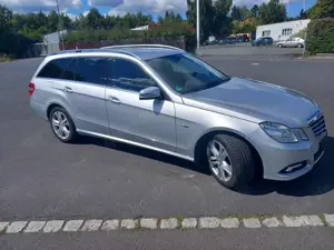 Mercedes-Benz E 200 E-Klasse T-Modell Diesel T CDI DPF BlueEFFICIENCY Bild 3