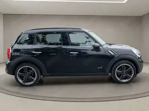 MINI Cooper SD COOPER SD Chilli Red Hot Countryman All4 Xenon Bild 4