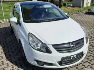 Opel Corsa Color Edition Bild 1